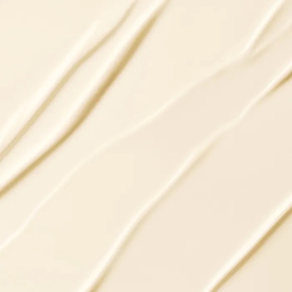 Bobbi Brown
Vitamin Enriched Eye Base Primer & Moisturizer with Hyaluronic Acid - Picture 2 of 10